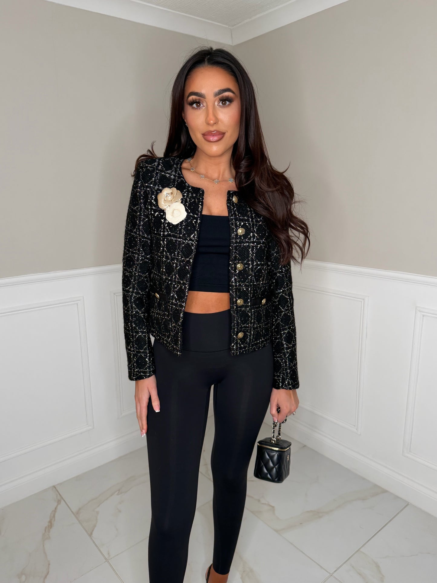 Luxury check blazer with camellia brooches includes